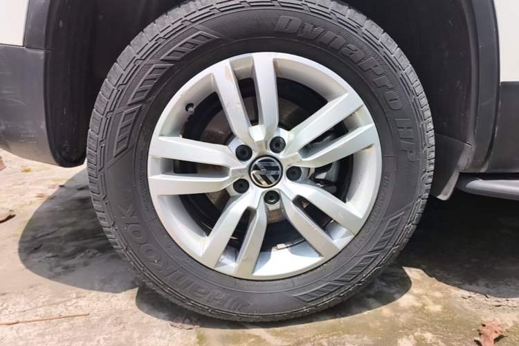 Used Volkswagen Tiguan 2016 300TSI Automatic Two-Wheel Drive Trend Edition Right Rear Wheel Hub
