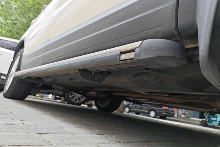 Used Volkswagen Tiguan 2016 300TSI Automatic Two-Wheel Drive Comfort Edition Right Side Sill