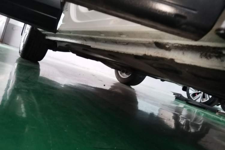 Used Volkswagen Tiguan 2016 280TSI Automatic Two-Wheel-Drive Silk Road Style Edition Right Side Sill