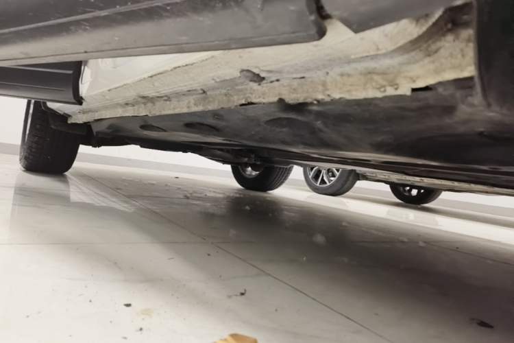Used Volkswagen Tiguan 2016 280TSI Automatic Two-Wheel-Drive Silk Road Style Edition Right Side Sill