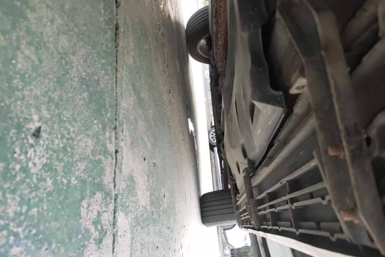 Used Volkswagen Tiguan 2016 280TSI Automatic Two-Wheel-Drive Silk Road Style Edition Right Side Sill
