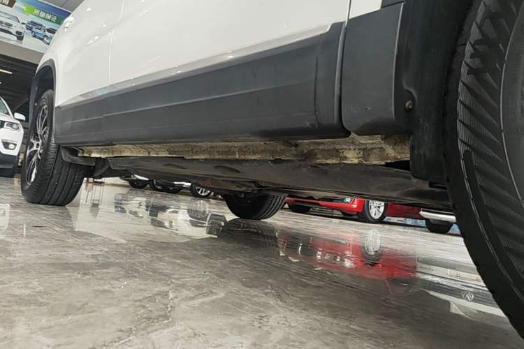 Used Volkswagen Tiguan 2016 300TSI Automatic Two-Wheel Drive Luxury Edition Right Side Sill