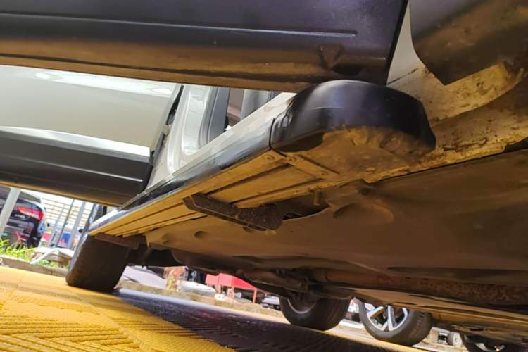 Used Volkswagen Tiguan 2016 300TSI Automatic Two-Wheel Drive Luxury Edition Right Side Sill
