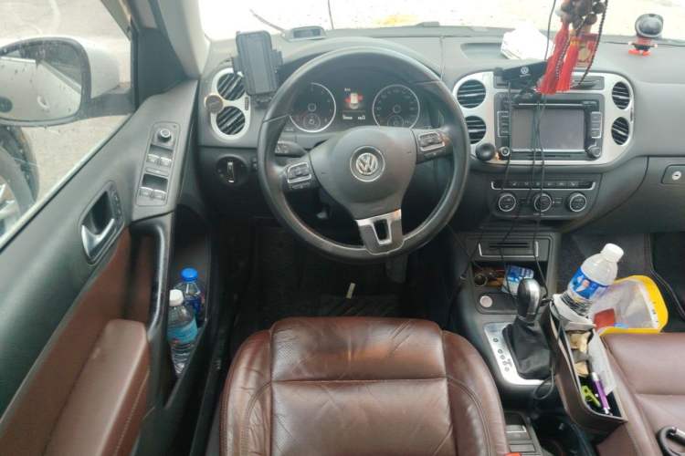 Used Volkswagen Tiguan 2016 300TSI Automatic All-Wheel Drive Luxury Edition Steering Wheel