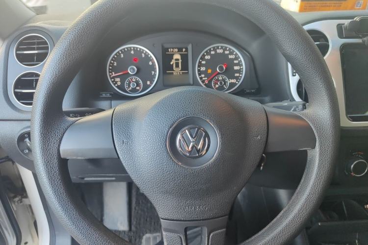 Used Volkswagen Tiguan 2016 280TSI Automatic Two-Wheel-Drive Silk Road Style Edition Steering Wheel