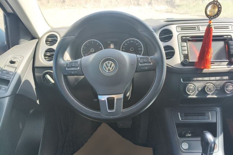 Used Volkswagen Tiguan 2016 300TSI Automatic All-Wheel Drive Luxury Edition Steering Wheel