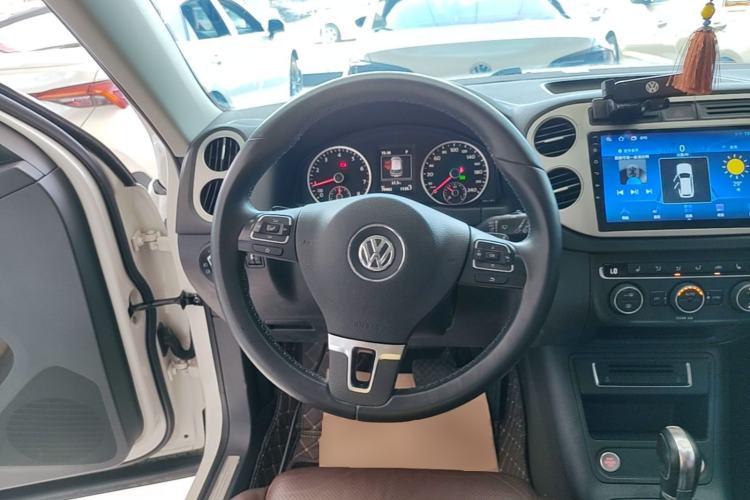 Used Volkswagen Tiguan 2016 300TSI Automatic Two-Wheel Drive Luxury Edition Steering Wheel