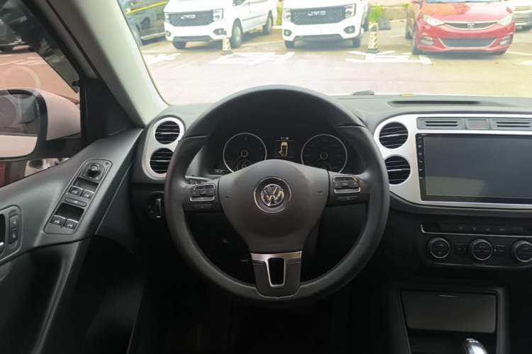 Used Volkswagen Tiguan 2016 280TSI Automatic Two-Wheel Drive Silk Road Comfort Edition Steering Wheel