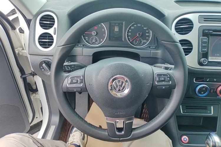 Used Volkswagen Tiguan 2016 300TSI Automatic Two-Wheel Drive Luxury Edition Steering Wheel