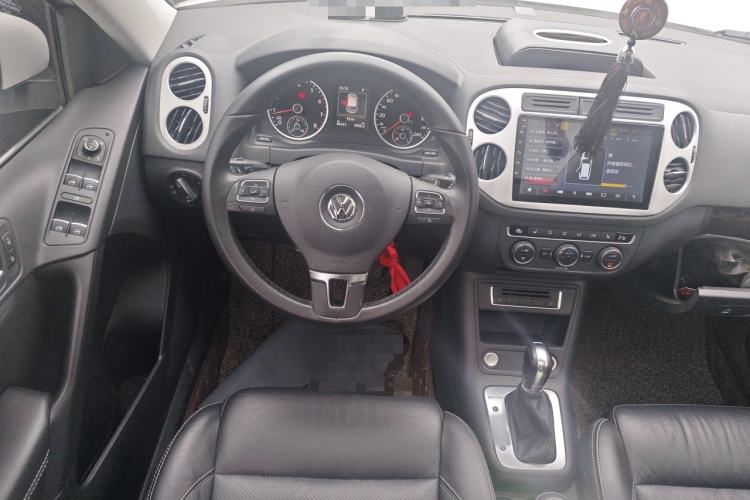 Used Volkswagen Tiguan 2016 330TSI Automatic All-Wheel Drive Luxury Edition Steering Wheel