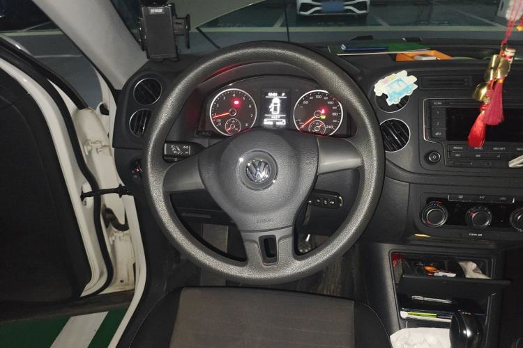 Used Volkswagen Tiguan 2016 280TSI Automatic Two-Wheel-Drive Silk Road Style Edition Steering Wheel