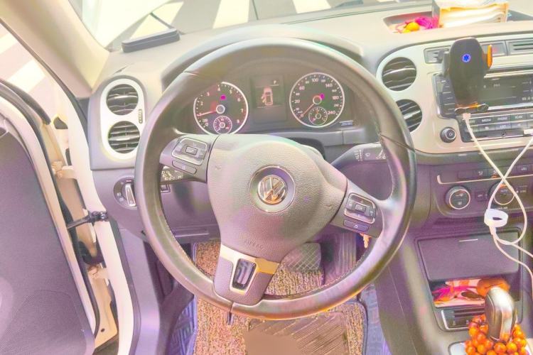 Used Volkswagen Tiguan 2016 280TSI Automatic Two-Wheel-Drive Silk Road Style Edition Steering Wheel