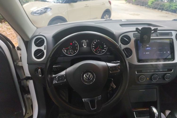 Used Volkswagen Tiguan 2016 280TSI Automatic Two-Wheel Drive Silk Road Comfort Edition Steering Wheel