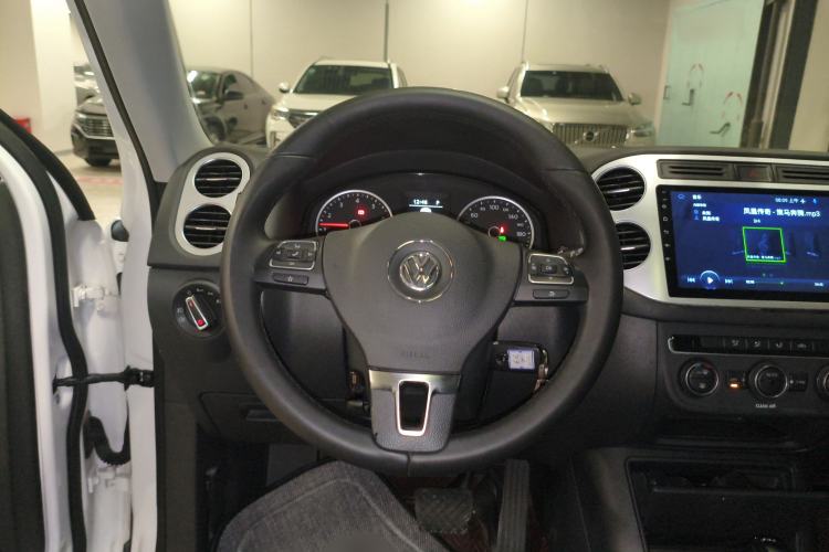 Used Volkswagen Tiguan 2016 280TSI Automatic Two-Wheel Drive Silk Road Comfort Edition Steering Wheel