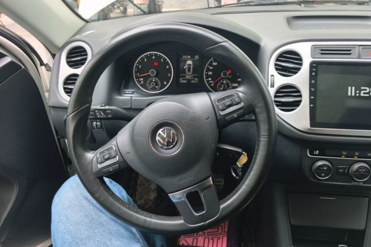 Used Volkswagen Tiguan 2016 280TSI Automatic Two-Wheel Drive Silk Road Comfort Edition Steering Wheel