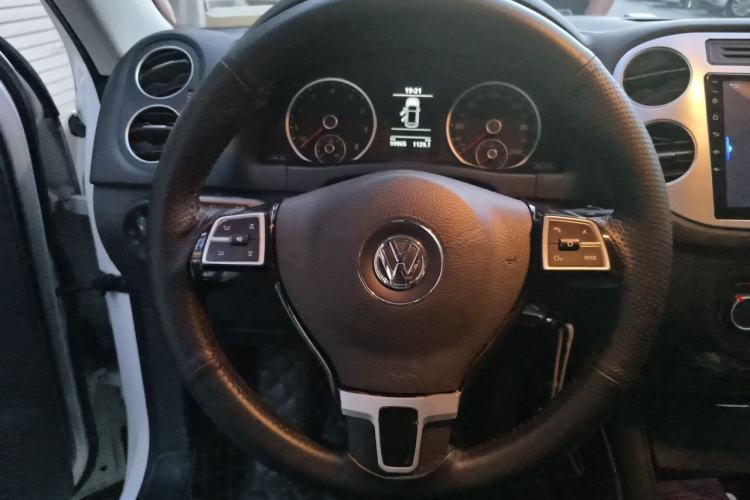 Used Volkswagen Tiguan 2016 280TSI Automatic Two-Wheel-Drive Silk Road Style Edition Steering Wheel