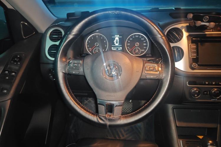 Used Volkswagen Tiguan 2016 280TSI Automatic Two-Wheel Drive Silk Road Comfort Edition Steering Wheel