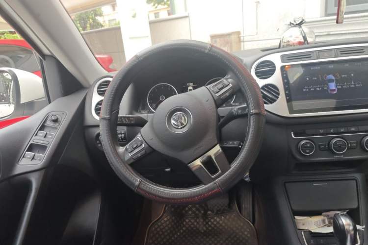 Used Volkswagen Tiguan 2016 280TSI Automatic Two-Wheel Drive Silk Road Comfort Edition Steering Wheel