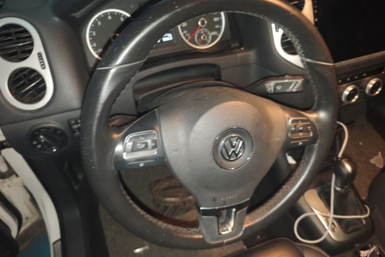 Used Volkswagen Tiguan 2016 280TSI Automatic Two-Wheel Drive Silk Road Comfort Edition Steering Wheel