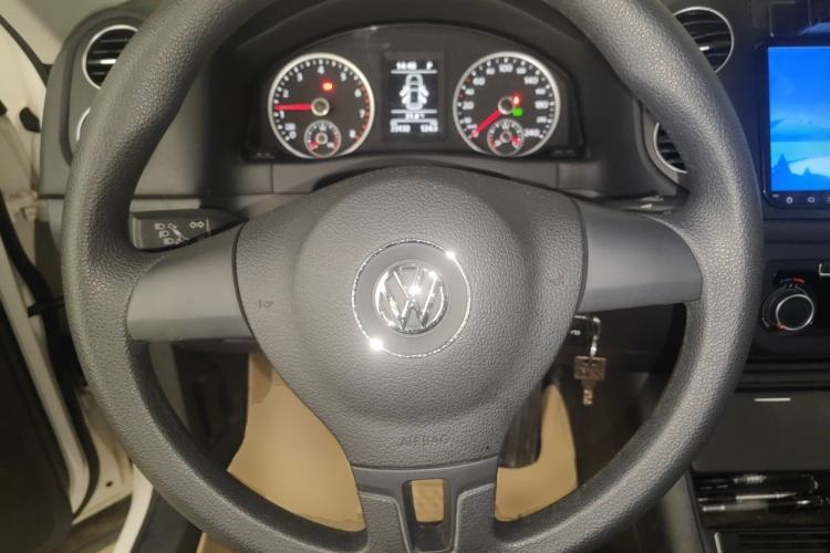 Used Volkswagen Tiguan 2016 280TSI Automatic Two-Wheel-Drive Silk Road Style Edition Steering Wheel