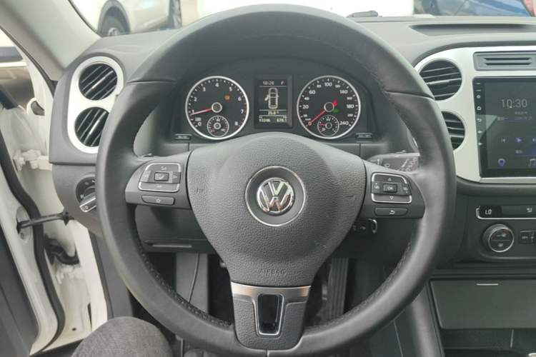 Used Volkswagen Tiguan 2016 280TSI Automatic Two-Wheel Drive Silk Road Comfort Edition Steering Wheel