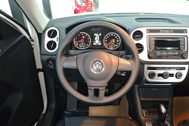 Used Volkswagen Tiguan 2016 280TSI Automatic Two-Wheel-Drive Silk Road Style Edition Steering Wheel
