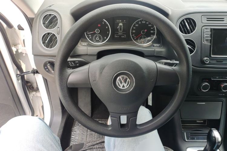 Used Volkswagen Tiguan 2016 280TSI Automatic Two-Wheel-Drive Silk Road Style Edition Steering Wheel