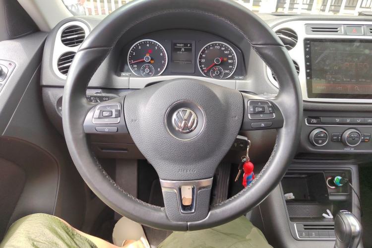 Used Volkswagen Tiguan 2016 280TSI Automatic Two-Wheel Drive Silk Road Comfort Edition Steering Wheel