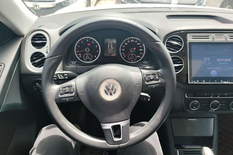 Used Volkswagen Tiguan 2016 300TSI Automatic All-Wheel Drive Fashion Vision Edition Steering Wheel