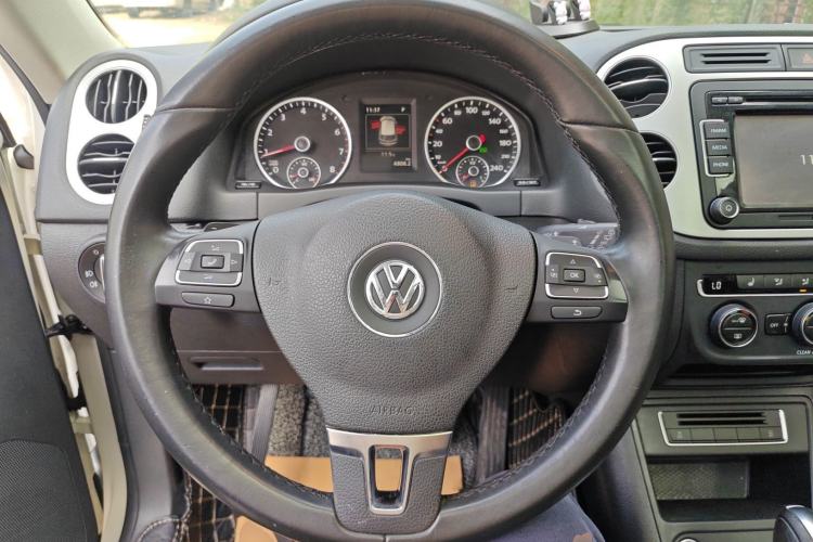 Used Volkswagen Tiguan 2016 300TSI Automatic Two-Wheel Drive Luxury Edition Steering Wheel