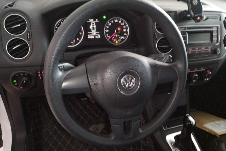 Used Volkswagen Tiguan 2016 300TSI Automatic Two-Wheel Drive Trend Edition Steering Wheel