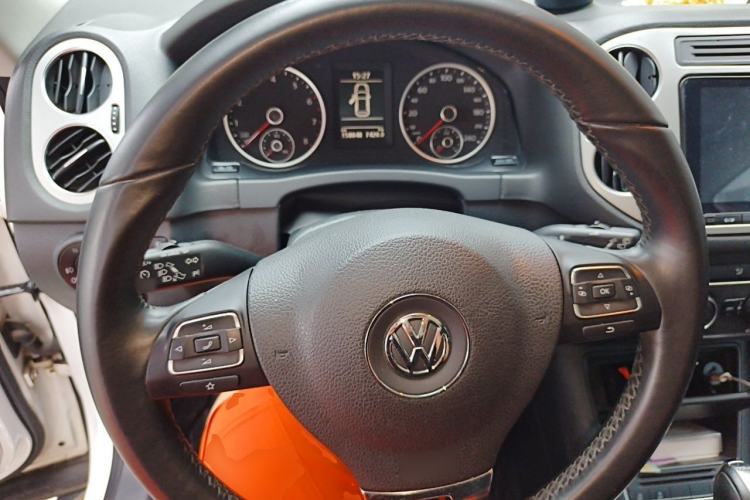Used Volkswagen Tiguan 2016 280TSI Automatic Two-Wheel Drive Silk Road Comfort Edition Steering Wheel