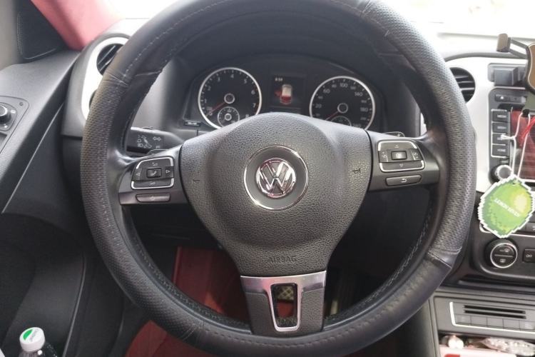 Used Volkswagen Tiguan 2016 300TSI Automatic Two-Wheel Drive Luxury Edition Steering Wheel
