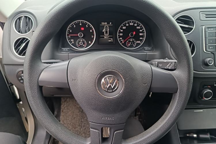 Used Volkswagen Tiguan 2016 280TSI Automatic Two-Wheel-Drive Silk Road Style Edition Steering Wheel