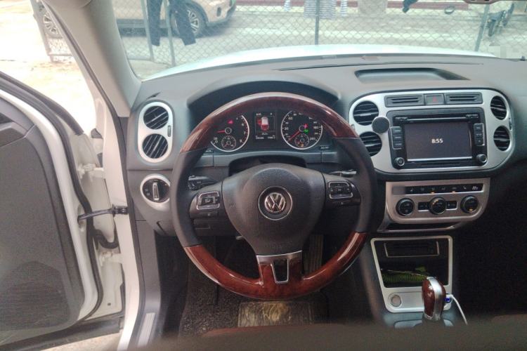 Used Volkswagen Tiguan 2016 300TSI Automatic Two-Wheel Drive Luxury Edition Steering Wheel