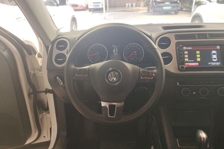 Used Volkswagen Tiguan 2016 280TSI Automatic Two-Wheel Drive Silk Road Comfort Edition Steering Wheel