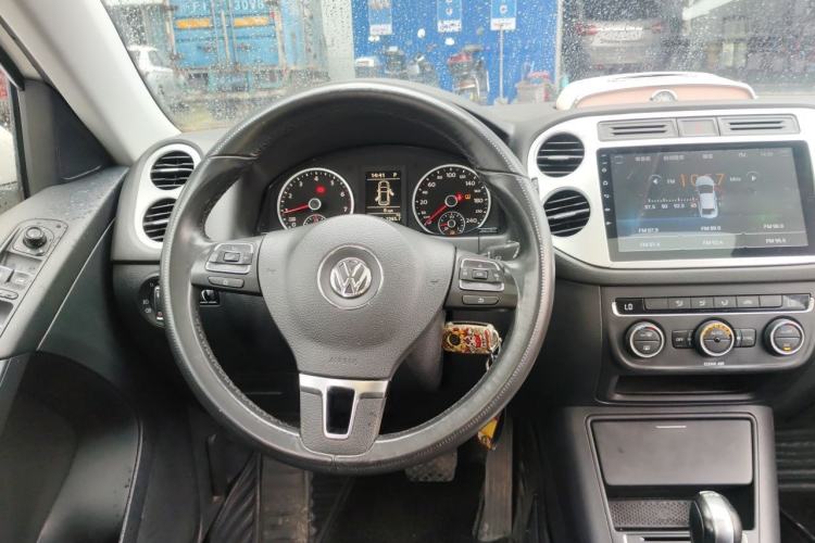 Used Volkswagen Tiguan 2016 280TSI Automatic Two-Wheel Drive Silk Road Comfort Edition Steering Wheel