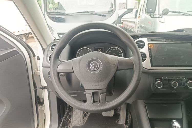 Used Volkswagen Tiguan 2016 280TSI Automatic Two-Wheel-Drive Silk Road Style Edition Steering Wheel