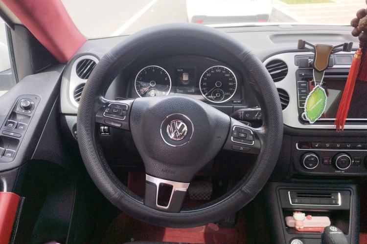Used Volkswagen Tiguan 2016 300TSI Automatic Two-Wheel Drive Luxury Edition Steering Wheel