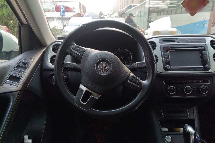 Used Volkswagen Tiguan 2016 300TSI Automatic Two-Wheel Drive Luxury Edition Steering Wheel