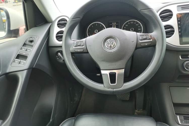 Used Volkswagen Tiguan 2016 280TSI Automatic Two-Wheel Drive Silk Road Comfort Edition Steering Wheel