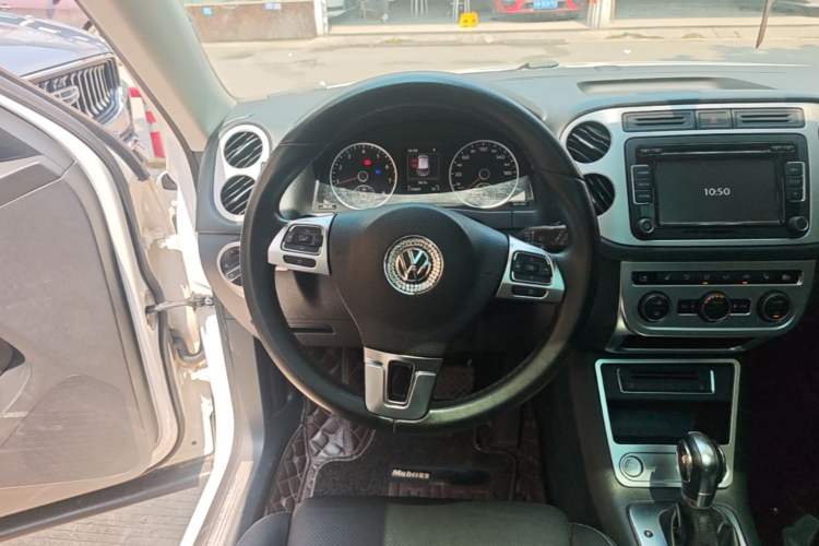 Used Volkswagen Tiguan 2016 300TSI Automatic Two-Wheel Drive Luxury Edition Steering Wheel