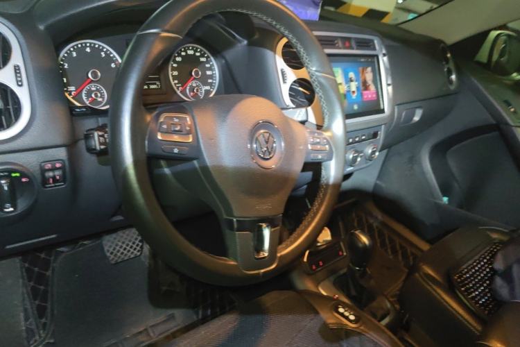 Used Volkswagen Tiguan 2016 280TSI Automatic Two-Wheel Drive Silk Road Comfort Edition Steering Wheel