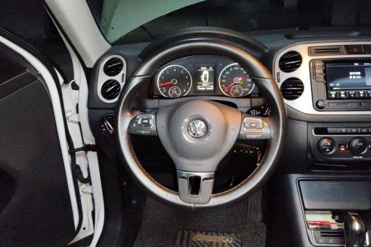 Used Volkswagen Tiguan 2016 280TSI Automatic Two-Wheel Drive Silk Road Comfort Edition Steering Wheel