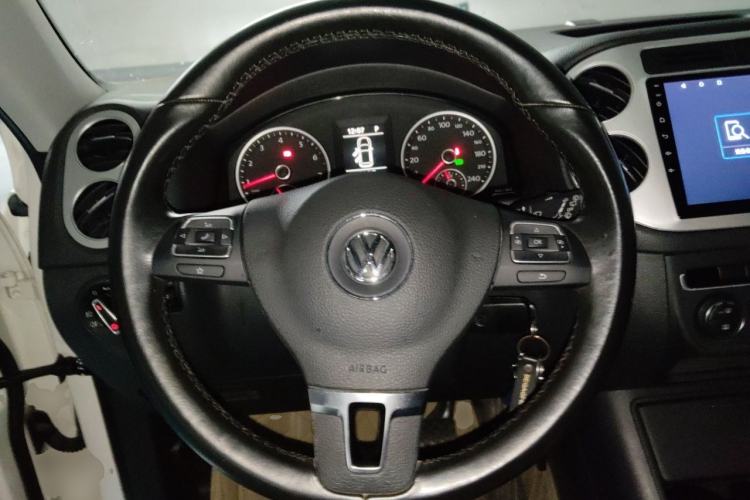 Used Volkswagen Tiguan 2016 280TSI Automatic Two-Wheel Drive Silk Road Comfort Edition Steering Wheel