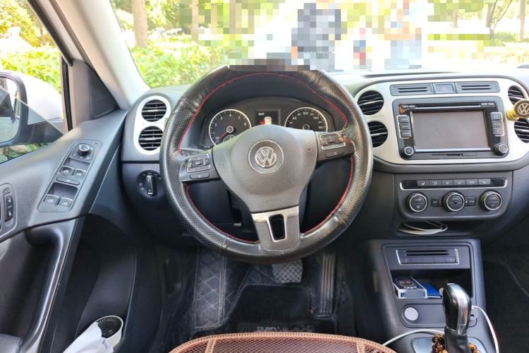 Used Volkswagen Tiguan 2016 300TSI Automatic Two-Wheel Drive Luxury Edition Steering Wheel