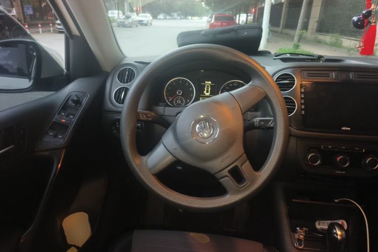 Used Volkswagen Tiguan 2016 300TSI Automatic Two-Wheel Drive Trend Edition Steering Wheel