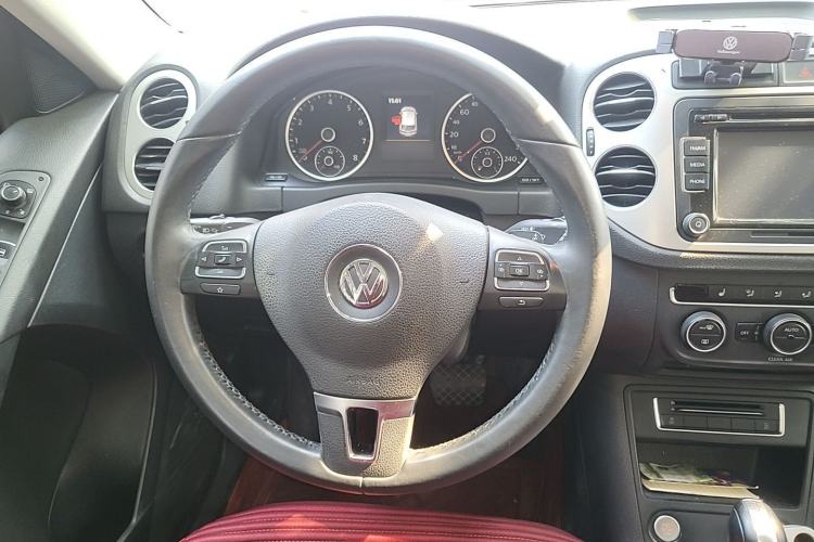 Used Volkswagen Tiguan 2016 300TSI Automatic Two-Wheel Drive Luxury Edition Steering Wheel