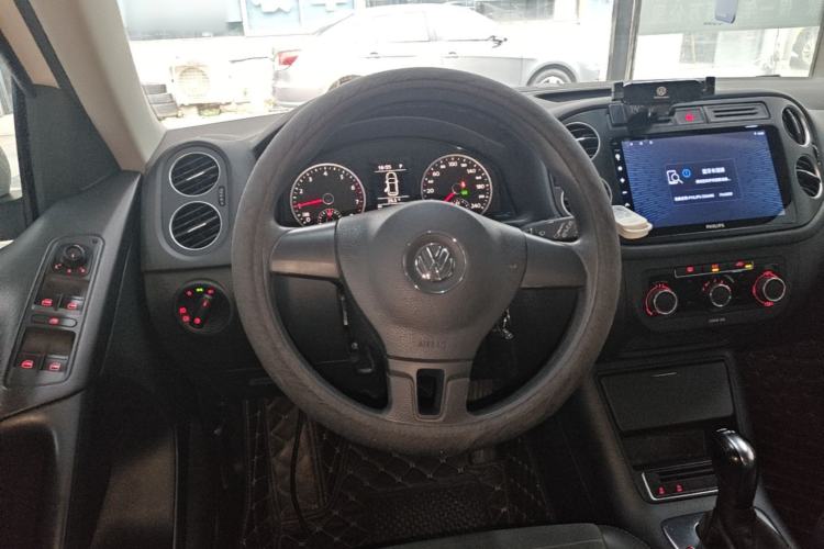 Used Volkswagen Tiguan 2016 280TSI Automatic Two-Wheel-Drive Silk Road Style Edition Steering Wheel