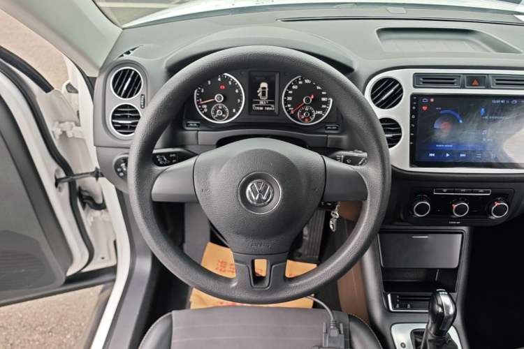 Used Volkswagen Tiguan 2016 280TSI Automatic Two-Wheel-Drive Silk Road Style Edition Steering Wheel